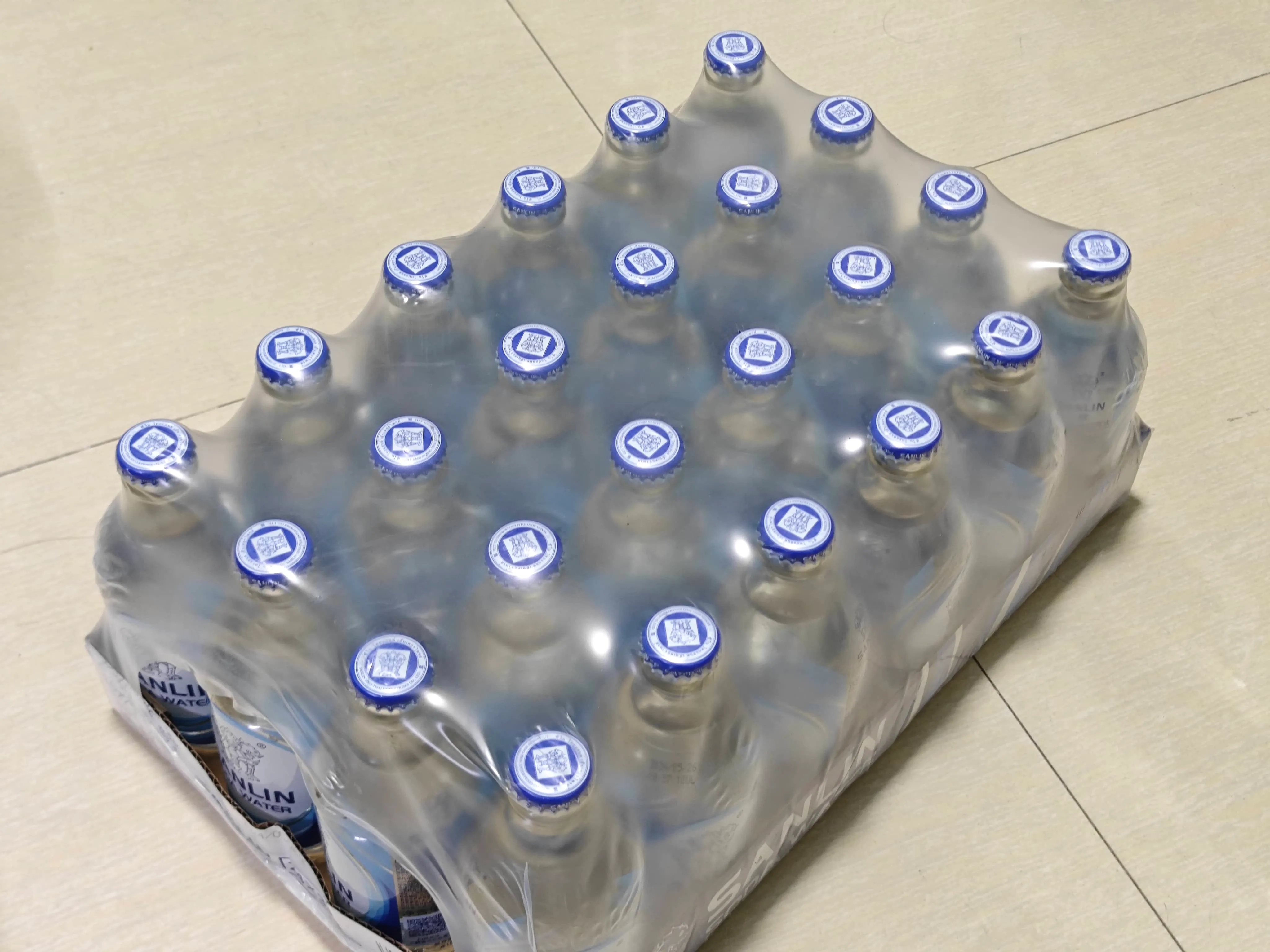 一箱三麟苏打水